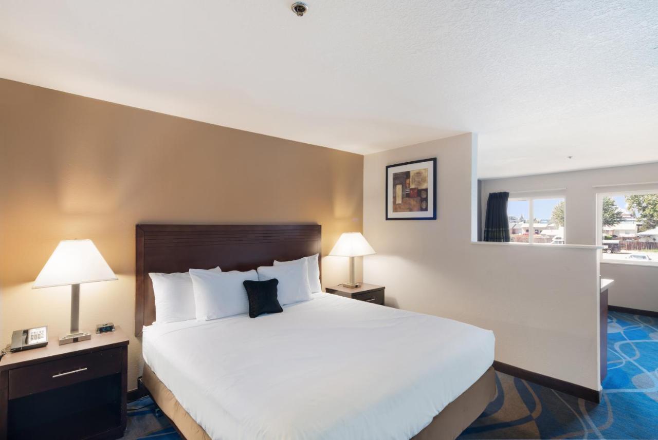Quality Inn & Suites Kennewick Tri-Cities Кениуик Екстериор снимка