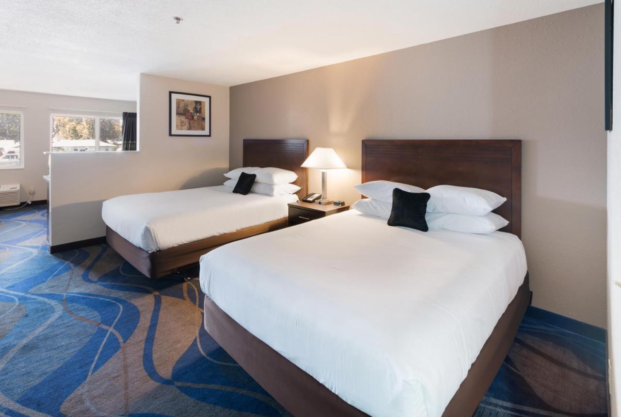 Quality Inn & Suites Kennewick Tri-Cities Кениуик Екстериор снимка