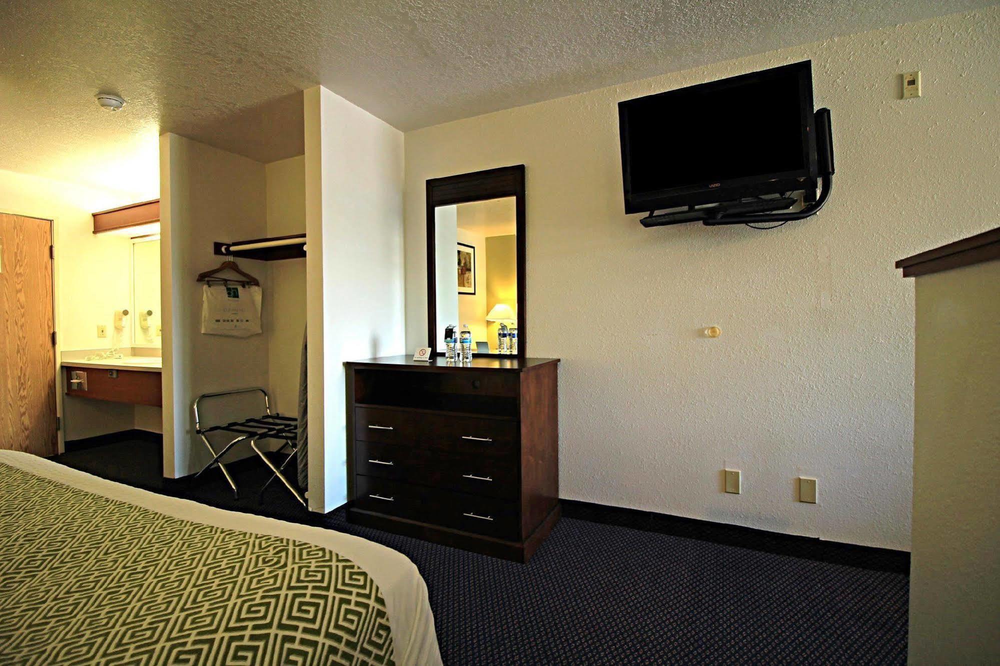 Quality Inn & Suites Kennewick Tri-Cities Кениуик Екстериор снимка