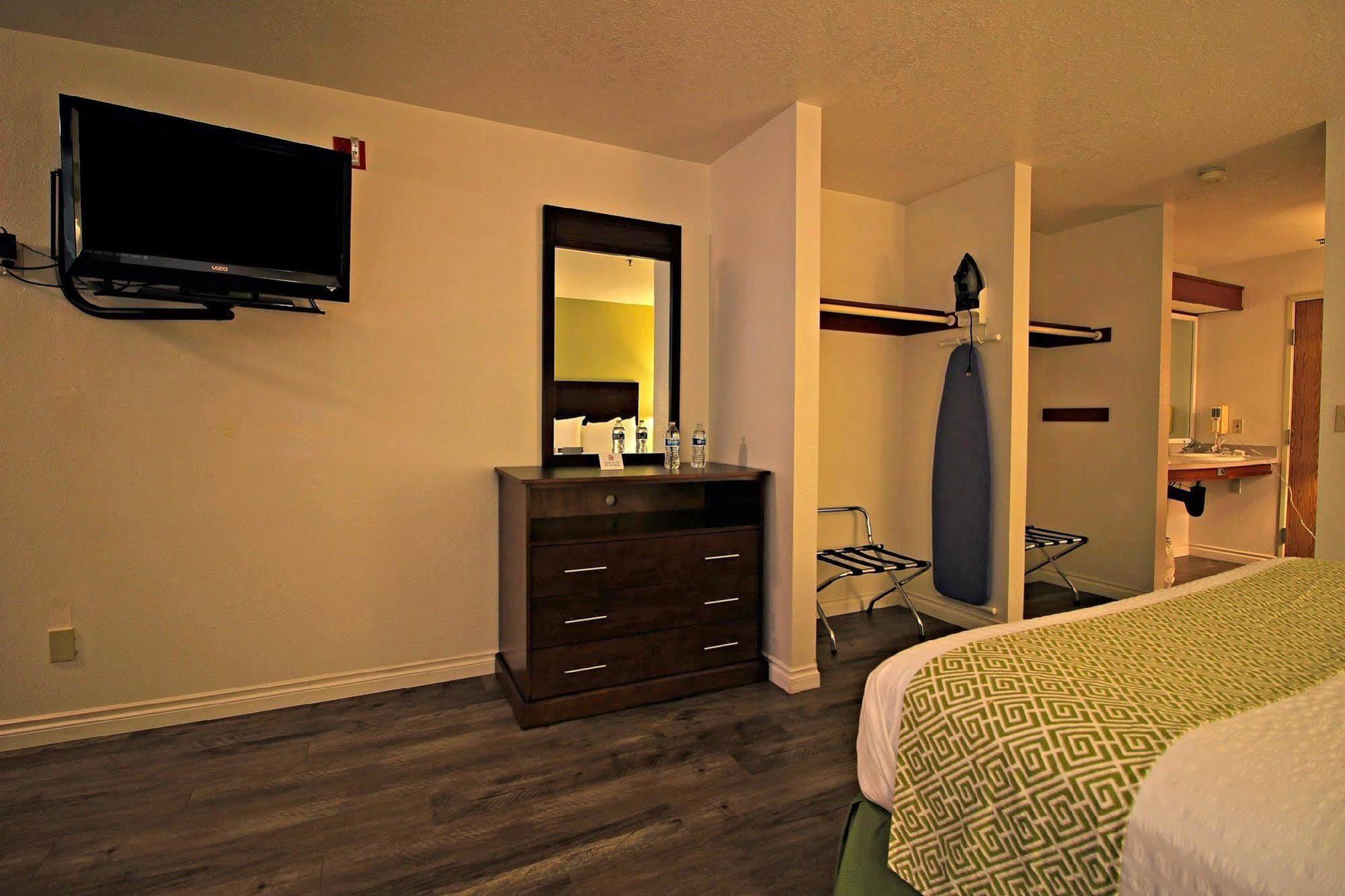 Quality Inn & Suites Kennewick Tri-Cities Кениуик Екстериор снимка
